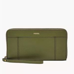 Fossil - Jori Zip Clutch in Green